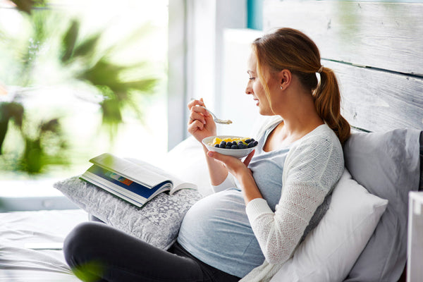 What should I eat and how much should I eat while I’m pregnant?